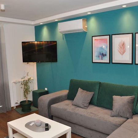 Lux Apartman Čačak Buitenkant foto