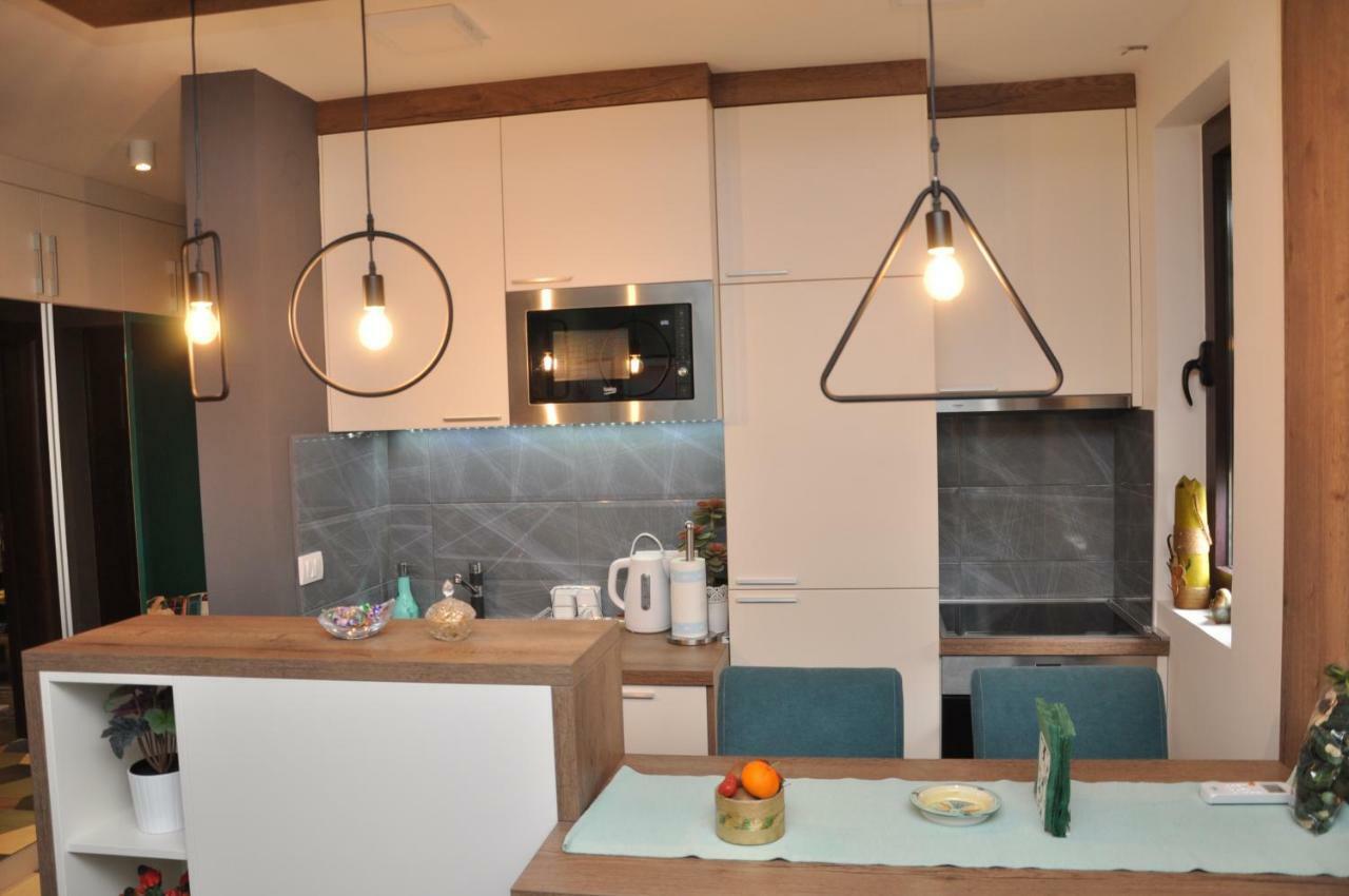 Lux Apartman Čačak Buitenkant foto