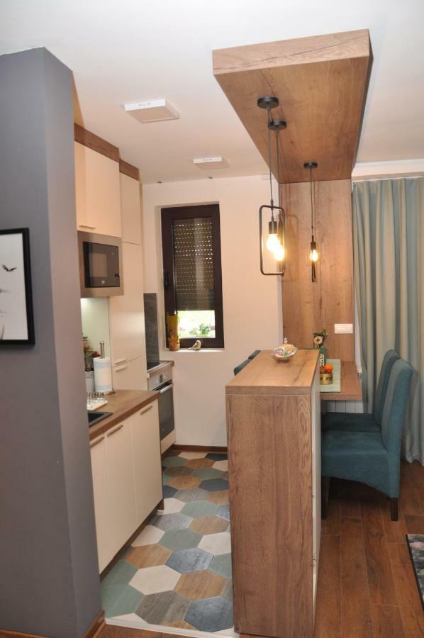 Lux Apartman Čačak Buitenkant foto