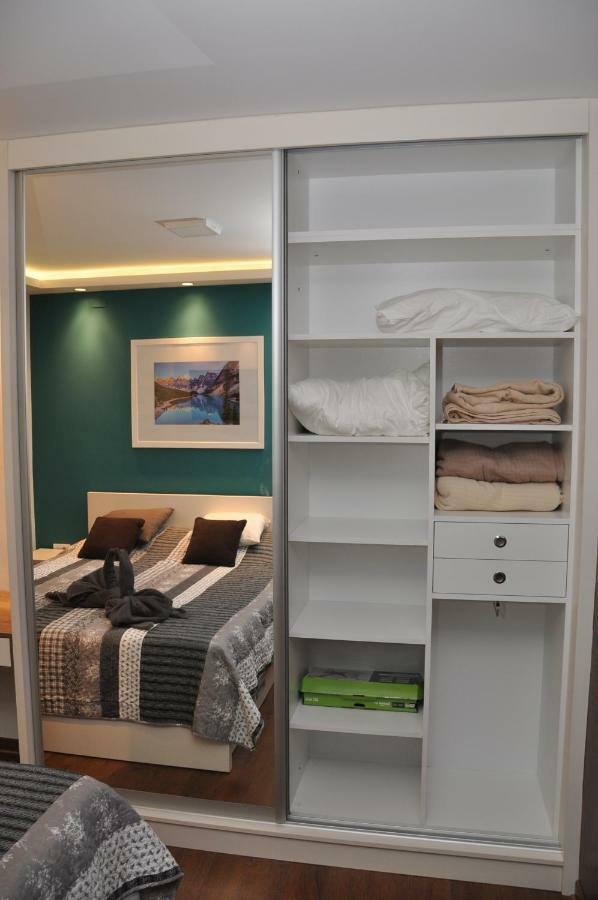Lux Apartman Čačak Buitenkant foto