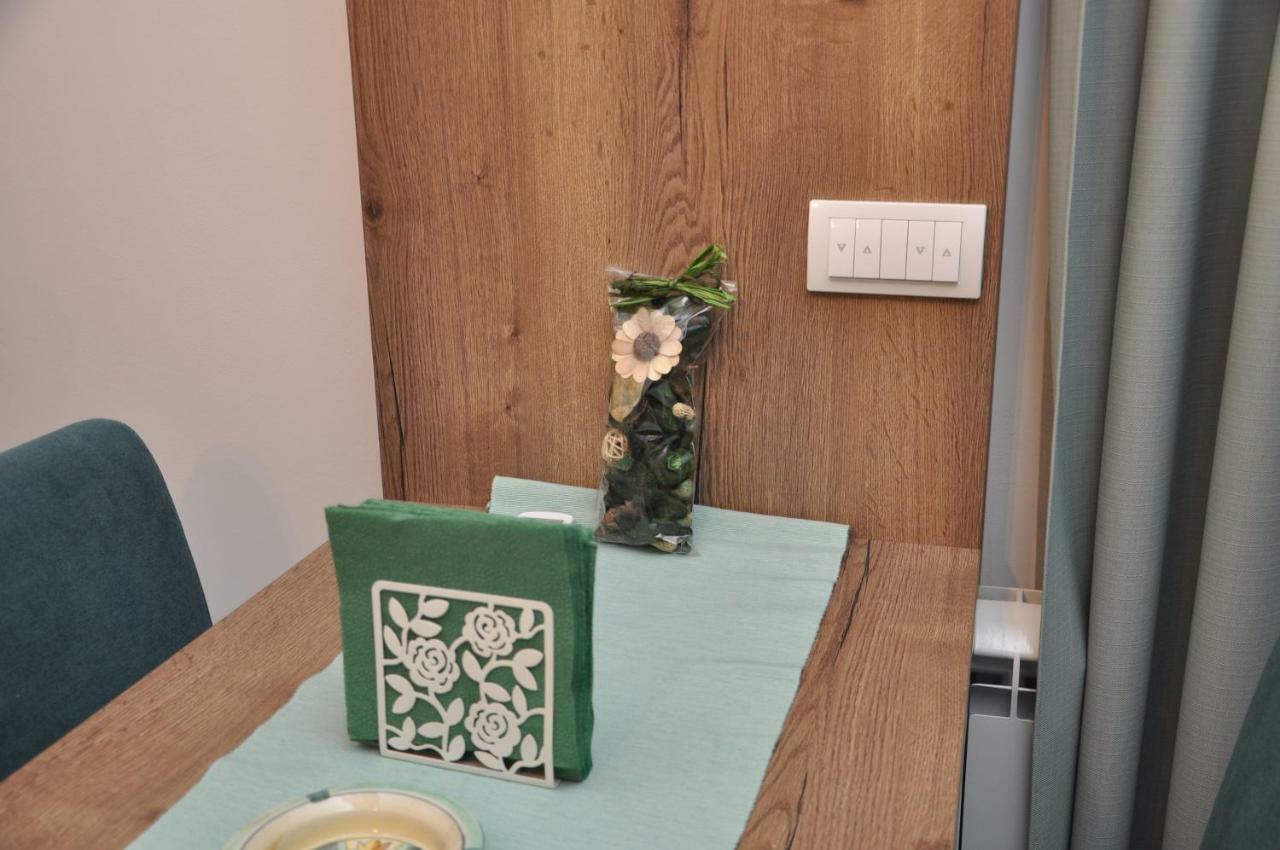 Lux Apartman Čačak Buitenkant foto