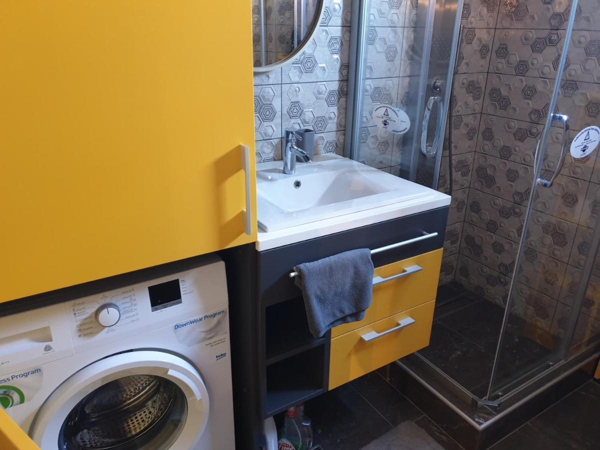 Lux Apartman Čačak Buitenkant foto